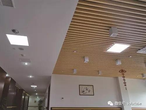 索樂圖導光管采光系統